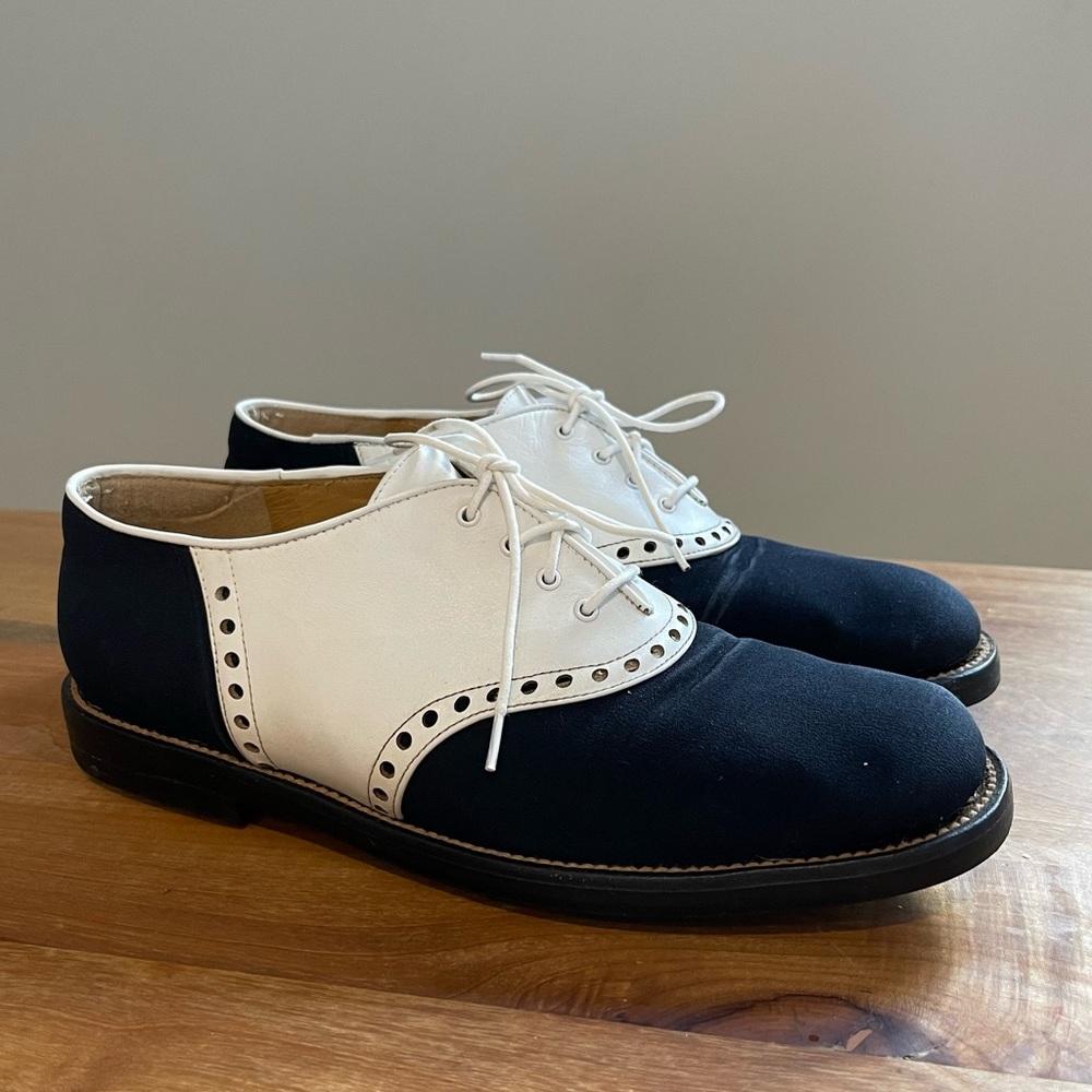 Stuart Weitzman Gore-Tex Golf Saddle Shoes Navy White Leather Suede Lace-Up 8
